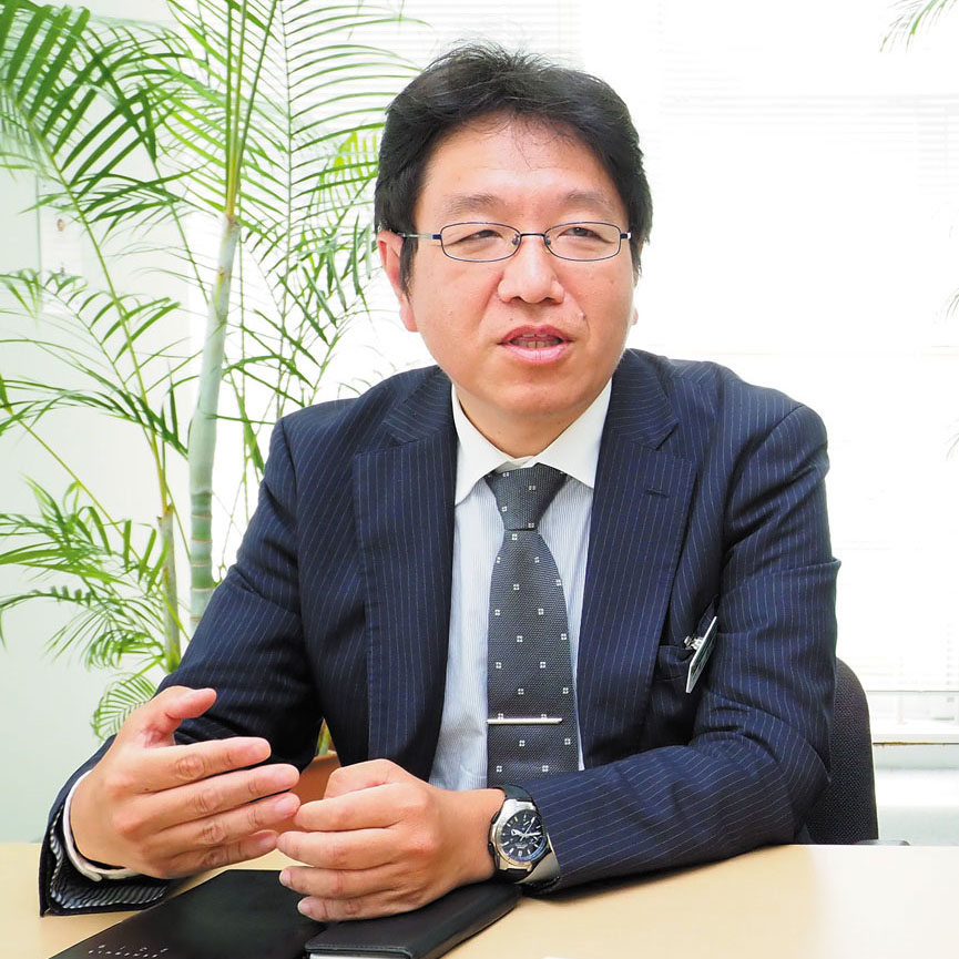 医科コース長　兼  龍盛 教諭